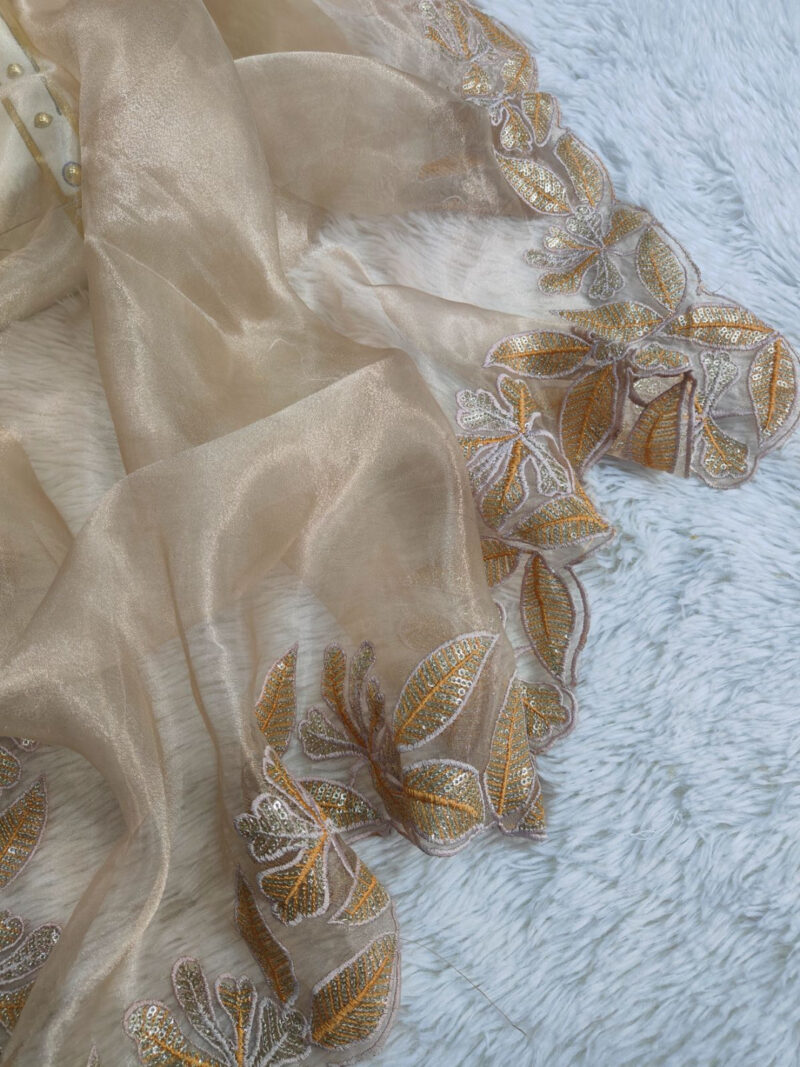 Golden Dewdrop Organza Silk Saree - Image 6
