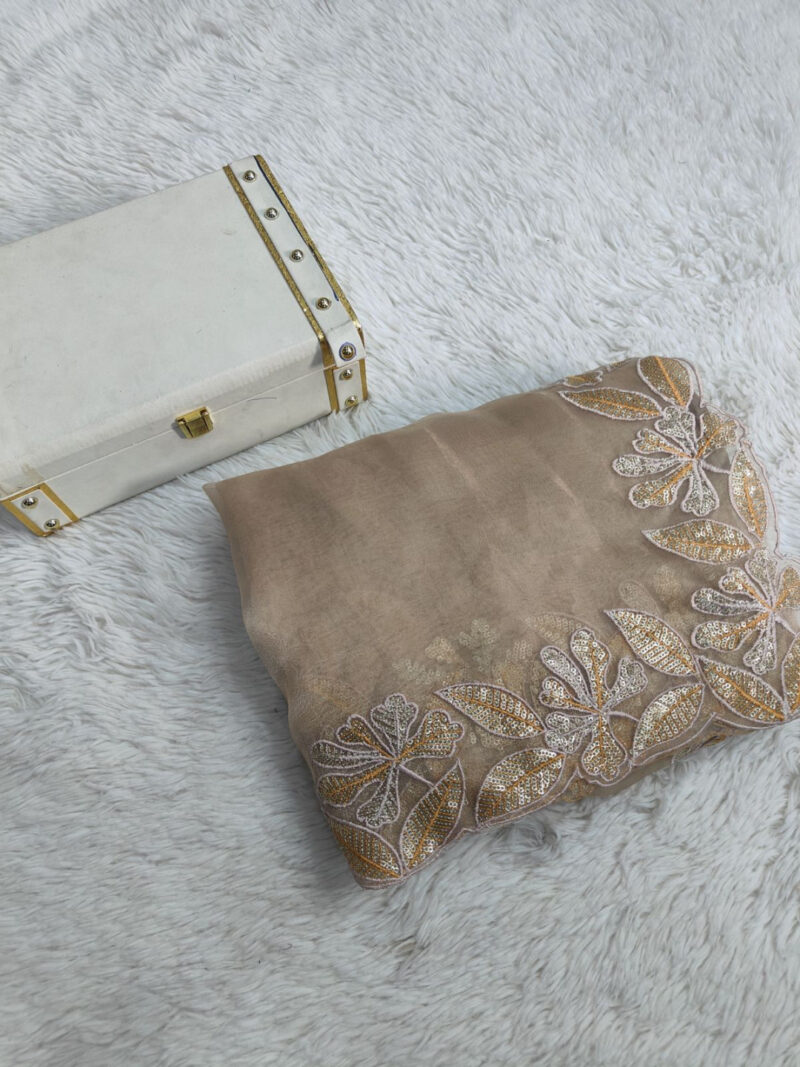 Golden Dewdrop Organza Silk Saree - Image 7