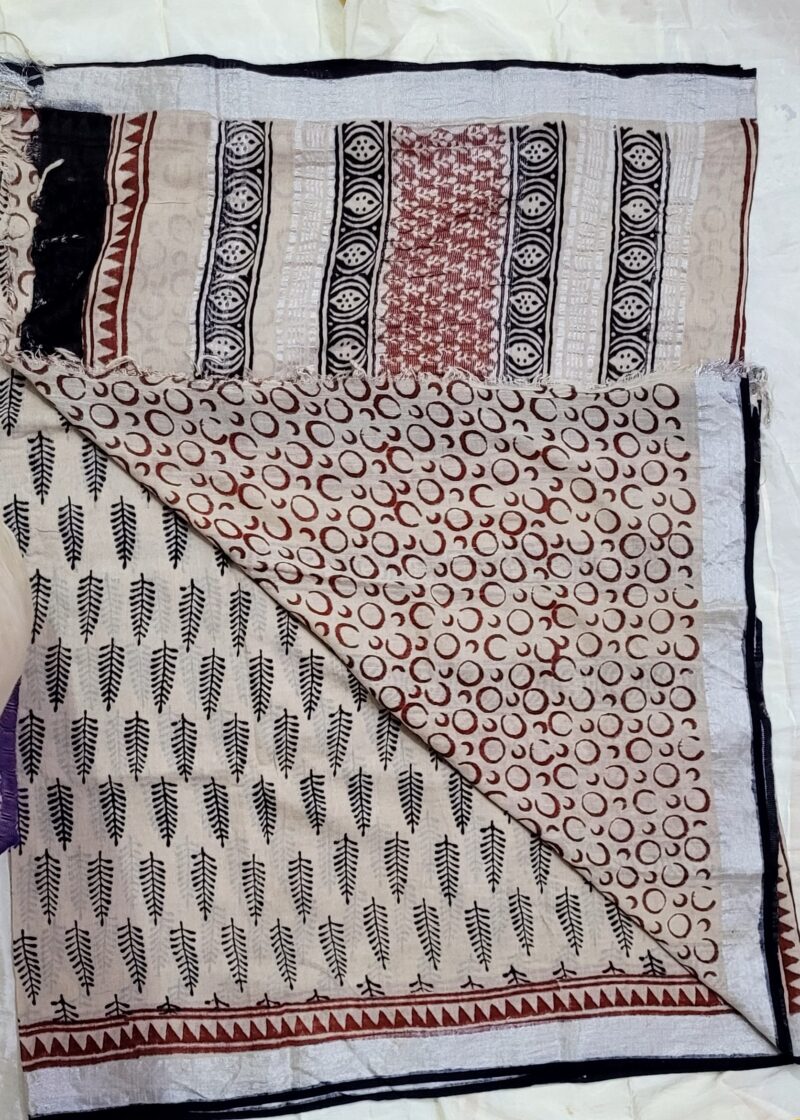 Earthen Fern Pure Bagru Linen Saree-natural dyes - Image 3