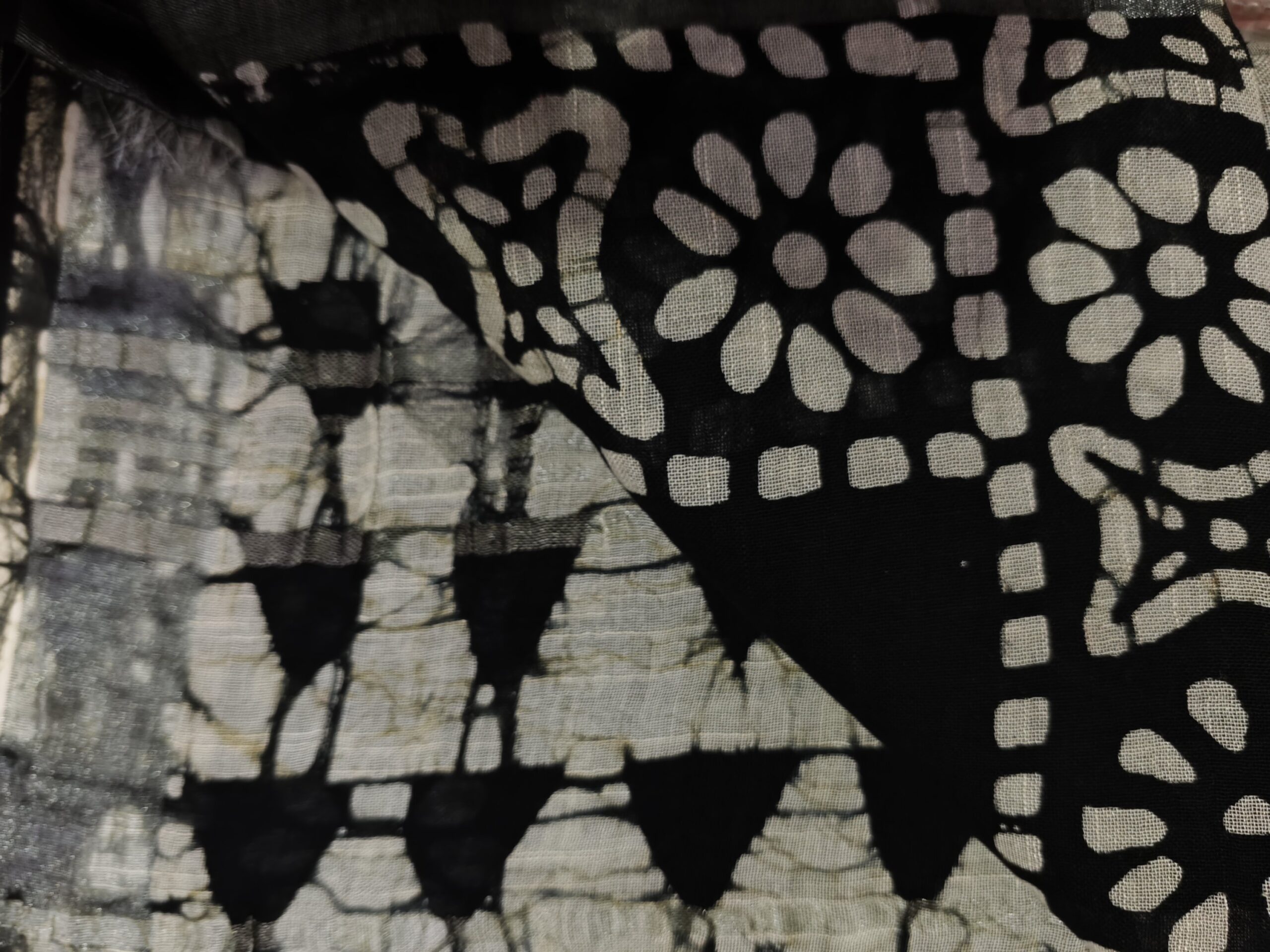 Smokey Black Bagru Linen Saree – Hand Block Printed with Natural Dyes - Image 4