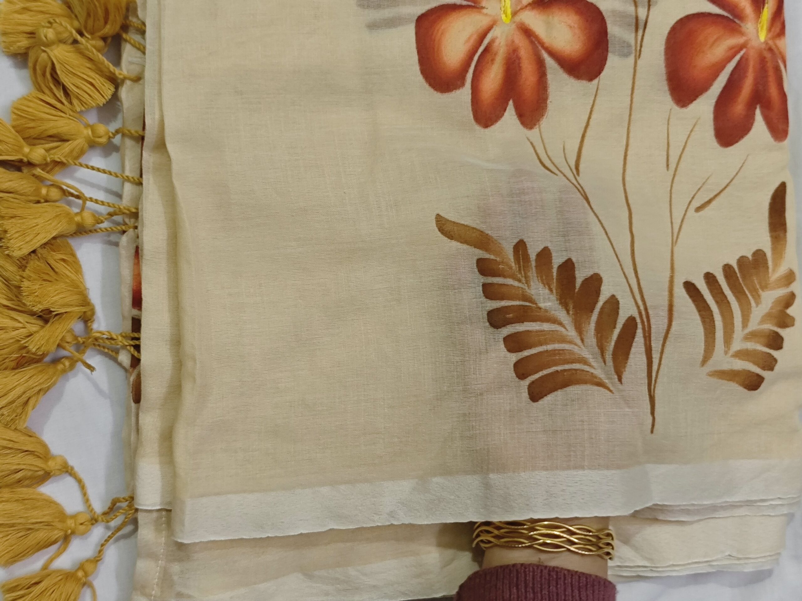 Whispering Petals โ Hand-Painted Mul Cotton Saree in Blush Cream - Image 7