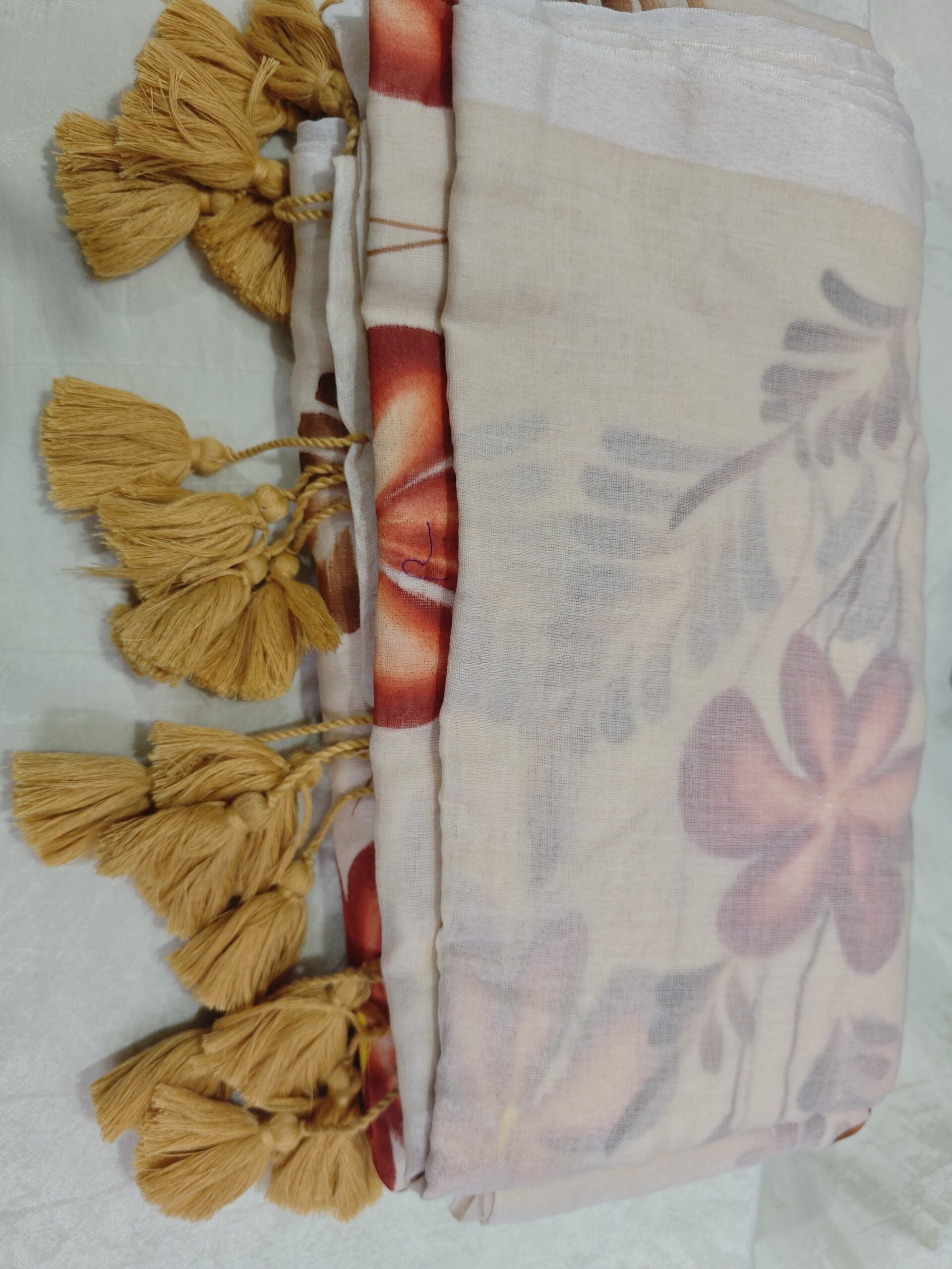 Whispering Petals โ Hand-Painted Mul Cotton Saree in Blush Cream - Image 4